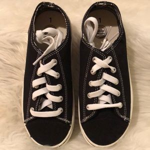 Kids Wonder Nation Sneakers